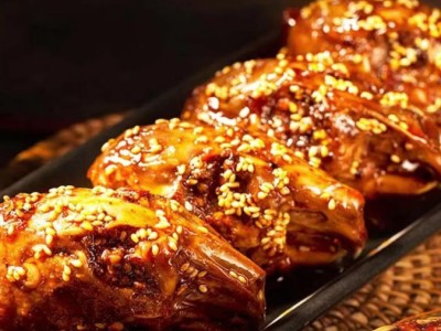 四川特产成都老妈兔头自贡冷吃兔麻辣兔头兔肉